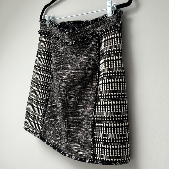 French Connection Size 12 Mixed Tweed Mini Skirt Zip Closure - Picture 5 of 7